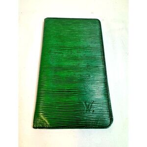 Louis Vuitton Porte Yen Credit Bifold wallet passport holder green Epi